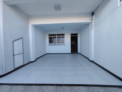 Casa para Ponto Comercial Bairro Luzia, Ideal para Escritórios e Clínicas