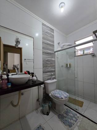 Casa a Venda com 5/4 e 1 suíte no Bairro Pereira Lobo em Aracaju