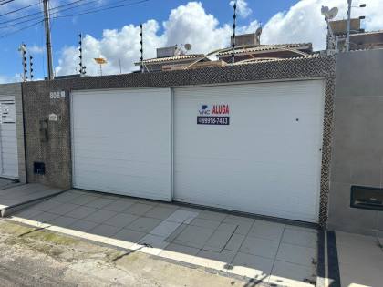 Alugo Casa Duplex Com 2 Suítes no Bairro Inácio Barbosa