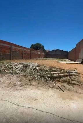 Lote / Terreno a Venda no Bairro Marivan em Aracaju
