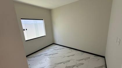 Excelente Casa à Venda No Condomínio Sol e Praia