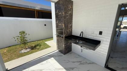 Excelente Casa à Venda No Condomínio Sol e Praia