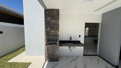 Excelente Casa à Venda No Condomínio Sol e Praia