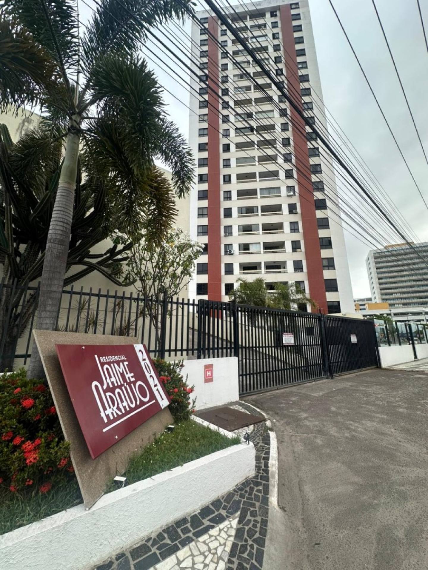 Apartamento 109M² À Venda com 3 Quartos 2 Suítes no  Condomínio Jaime Araujo - Bairro Jardins