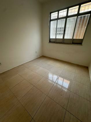 Alugo Casa Com 3 Quartos Sendo 1 Suíte No Bairro São José.
