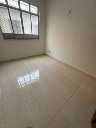 Alugo Casa Com 3 Quartos Sendo 1 Suíte No Bairro São José.