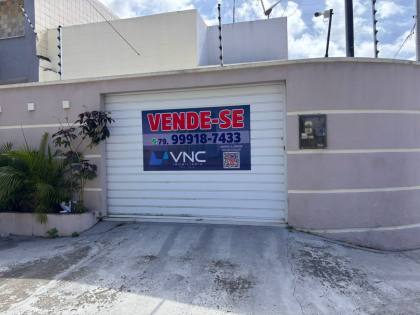 Casa de Esquina à Venda na Farolândia – Espaçosa, Bem Localizada e Pronta para Morar ou Ampliar