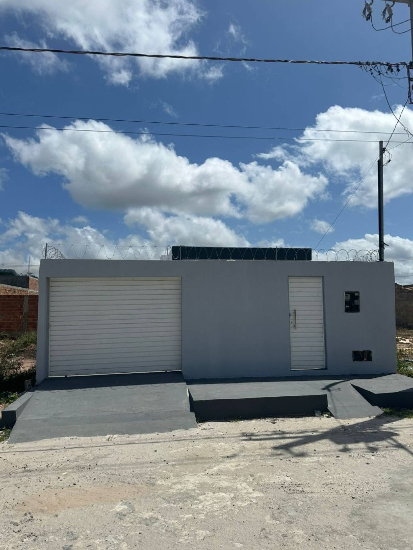 Casa À Venda No Residencial Porto Poxim Com 2/4 Sendo 1 Suíte.