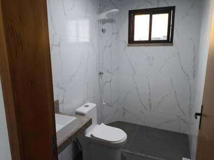Vendo Casa no Condomínio Praias do Sul III sendo 4 suítes e Piscina