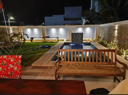 Vendo Casa no Condomínio Praias do Sul III sendo 4 suítes e Piscina