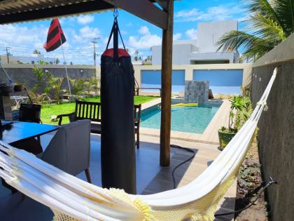 Vendo Casa no Condomínio Praias do Sul III sendo 4 suítes e Piscina