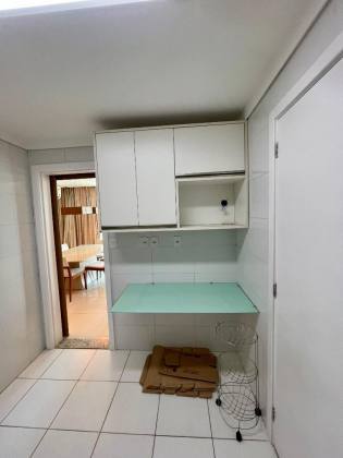 Apartamento Para Alugar com 3 quartos 1 suítes no bairro Luzia em Aracaju