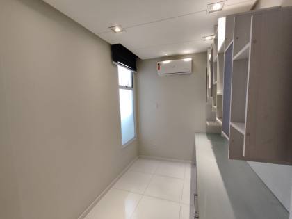 Apartamento Para Alugar com 3 quartos 1 suítes no bairro Luzia em Aracaju