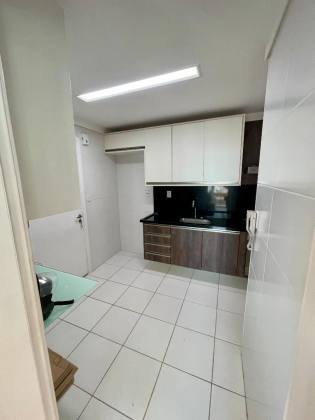 Apartamento Para Alugar com 3 quartos 1 suítes no bairro Luzia em Aracaju