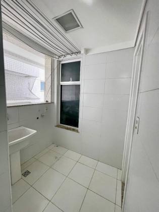 Apartamento Para Alugar com 3 quartos 1 suítes no bairro Luzia em Aracaju