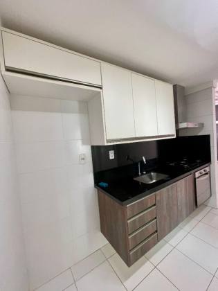 Apartamento Para Alugar com 3 quartos 1 suítes no bairro Luzia em Aracaju