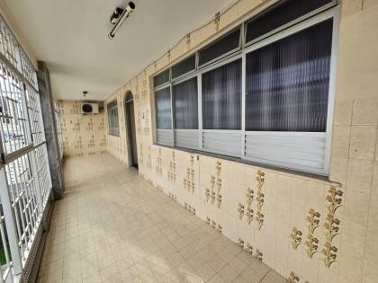 Casa Solta 350 Metros 3 Quartos e 2 Suítes no Bairro Suíssa