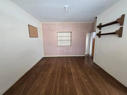 Casa Solta 350 Metros 3 Quartos e 2 Suítes no Bairro Suíssa