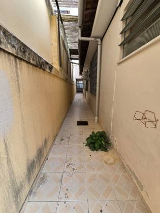 Casa Solta 350 Metros 3 Quartos e 2 Suítes no Bairro Suíssa