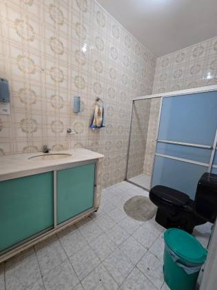 Casa Solta 350 Metros 3 Quartos e 2 Suítes no Bairro Suíssa