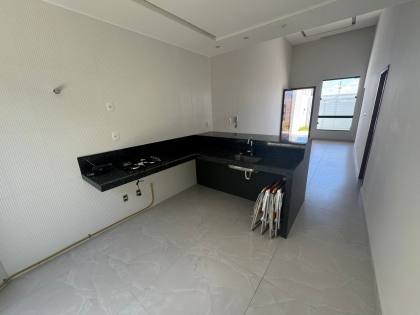 Casa À Venda No Loteamento Luar da Barra Com 3/4 Sendo 1 Suíte - Próxima da Praia!