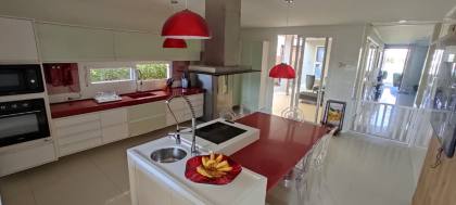 Casa de Alto Padrão à Venda no Reserva Aruanã – 4 Suítes + Área Gourmet