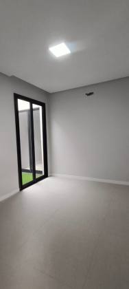 Casa à Venda de 200m² no Villaredo Barra 3 Quartos Sendo 1 suíte