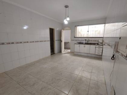 Alugo casa 320m² residencial/comercial na Farolândia com 10 quartos, 2 suíte.