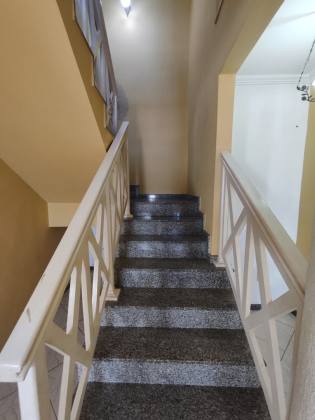 Alugo casa 320m² residencial/comercial na Farolândia com 10 quartos, 2 suíte.