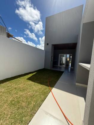 Casa Alto Padrão À Venda Com 3 Quartos 1 Suíte No Padang - Barra dos Coqueiros.