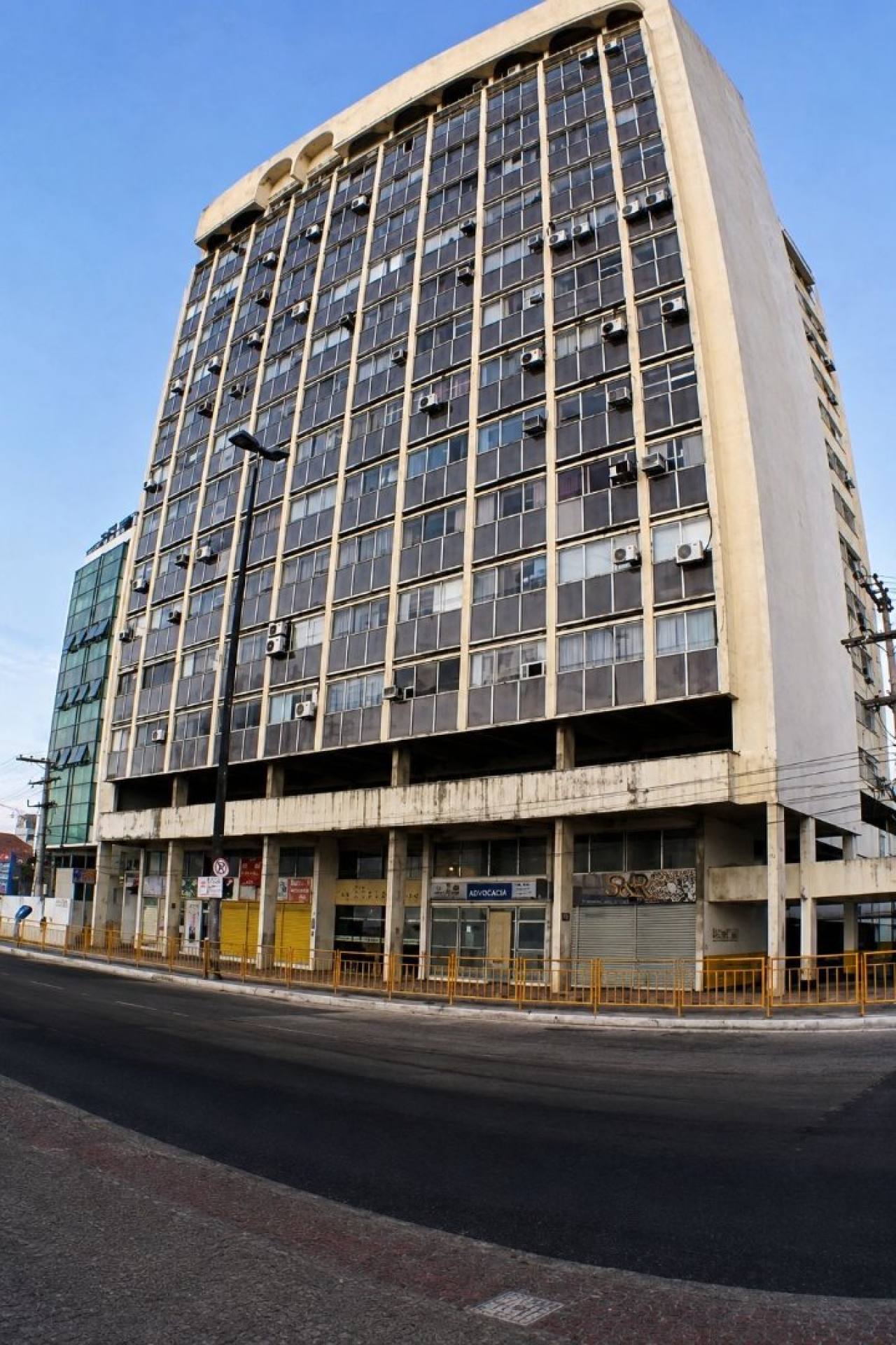 Sala Comercial à Venda – Edifício Oviêdo Teixeira