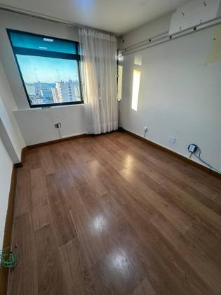 Excelente Sala Comercial com 24m² para Aluguel no Edifício Paulo Figueiredo