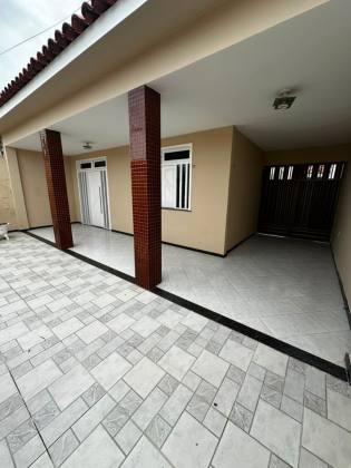 Excelente Casa para Aluguel com 3 Quartos Sendo 1 Suíte – Bairro Suíça