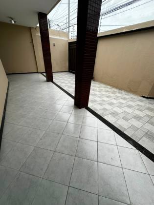 Excelente Casa para Aluguel com 3 Quartos Sendo 1 Suíte – Bairro Suíça