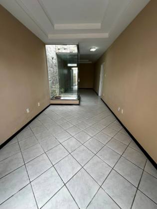 Excelente Casa para Aluguel com 3 Quartos Sendo 1 Suíte – Bairro Suíça