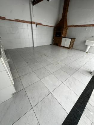 Excelente Casa para Aluguel com 3 Quartos Sendo 1 Suíte – Bairro Suíça