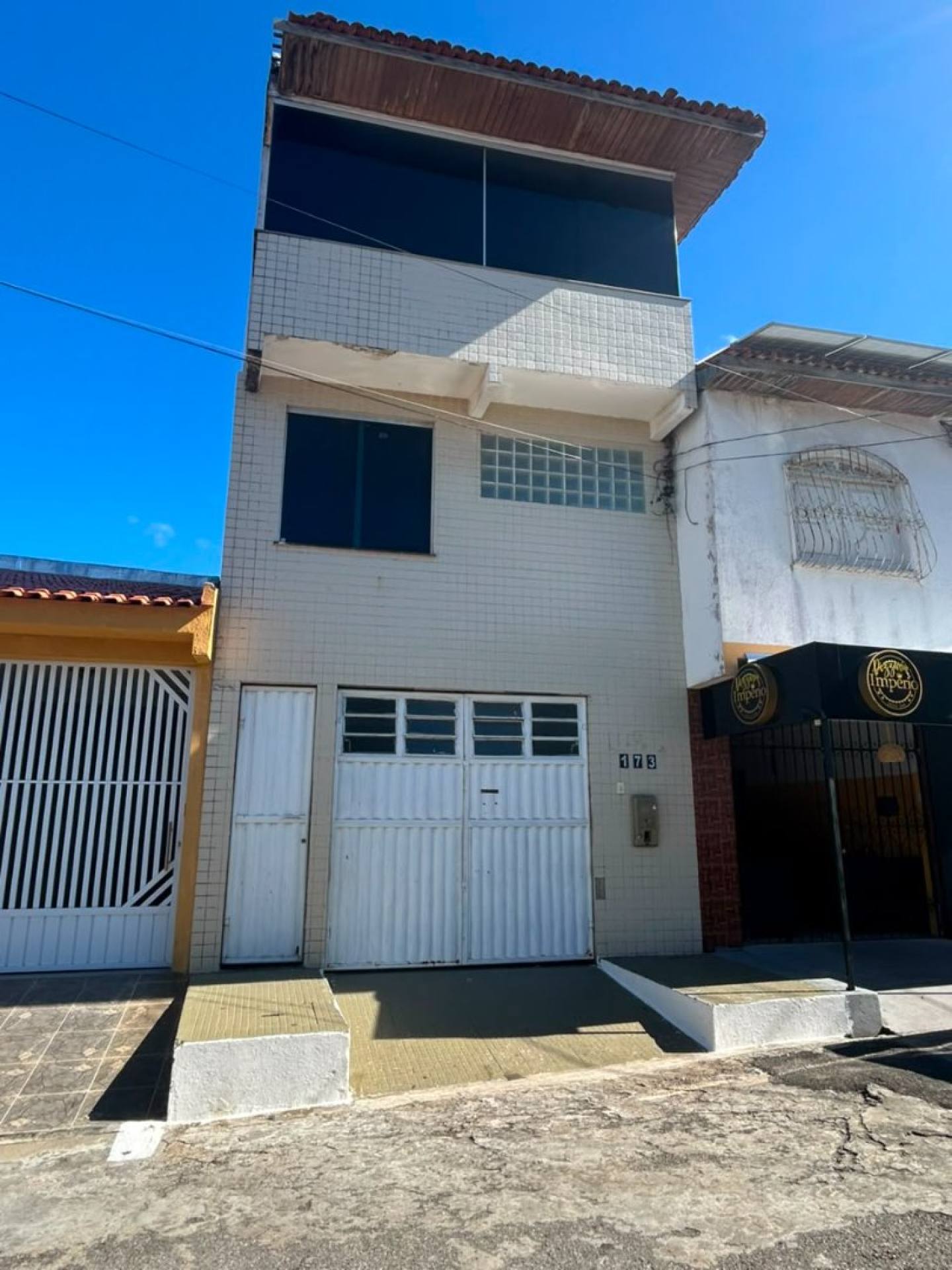 Sobrado Amplo com 375m² 2 quartos e 4 suítes para Locação Residencial ou Comercial