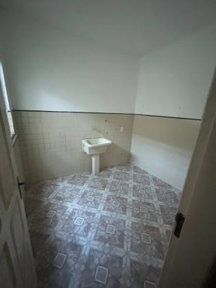 Sobrado Amplo com 375m² 2 quartos e 4 suítes para Locação Residencial ou Comercial