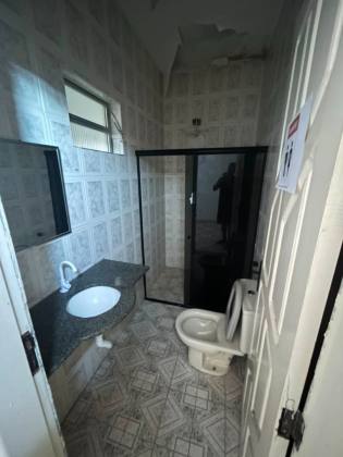 Sobrado Amplo com 375m² 2 quartos e 4 suítes para Locação Residencial ou Comercial