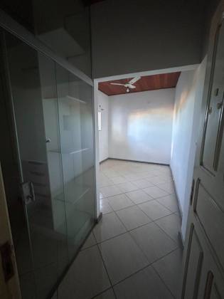 Sobrado Amplo com 375m² 2 quartos e 4 suítes para Locação Residencial ou Comercial