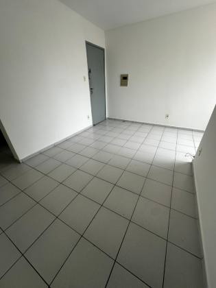 Alugo Apartamento  Com 3/4 No Condomínio Águas Do Poxim