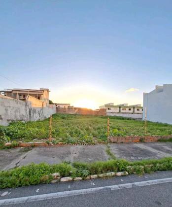 Excelente Oportunidade na Atalaia, Terreno com 840 m² (24 x 35 metros)
