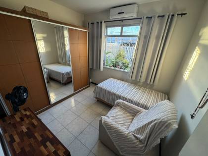 Casa 3/4 com Suíte + Apartamento Independente | Terreno 10x24 | Posição Norte | Pereira Lobo