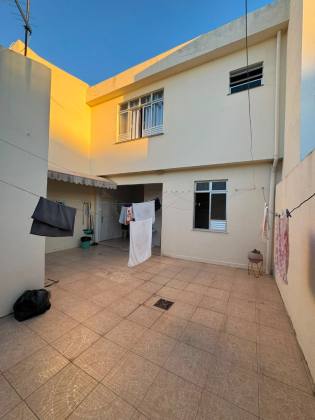 Casa 3/4 com Suíte + Apartamento Independente | Terreno 10x24 | Posição Norte | Pereira Lobo