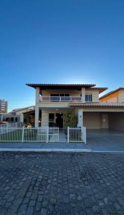 Casa à Venda no Condomínio Vila D'Este | 4 Quartos, 3 Suítes | Coroa do Meio
