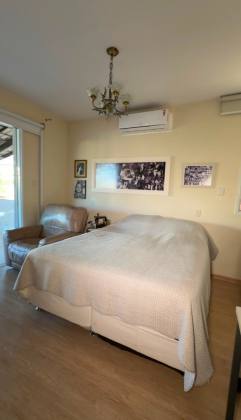 Casa à Venda no Condomínio Vila D'Este | 4 Quartos, 3 Suítes | Coroa do Meio