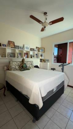 Casa à Venda no Condomínio Vila D'Este | 4 Quartos, 3 Suítes | Coroa do Meio
