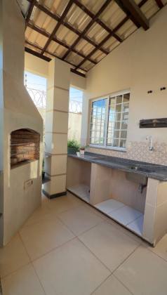 Casa à Venda no Condomínio Vila D'Este | 4 Quartos, 3 Suítes | Coroa do Meio