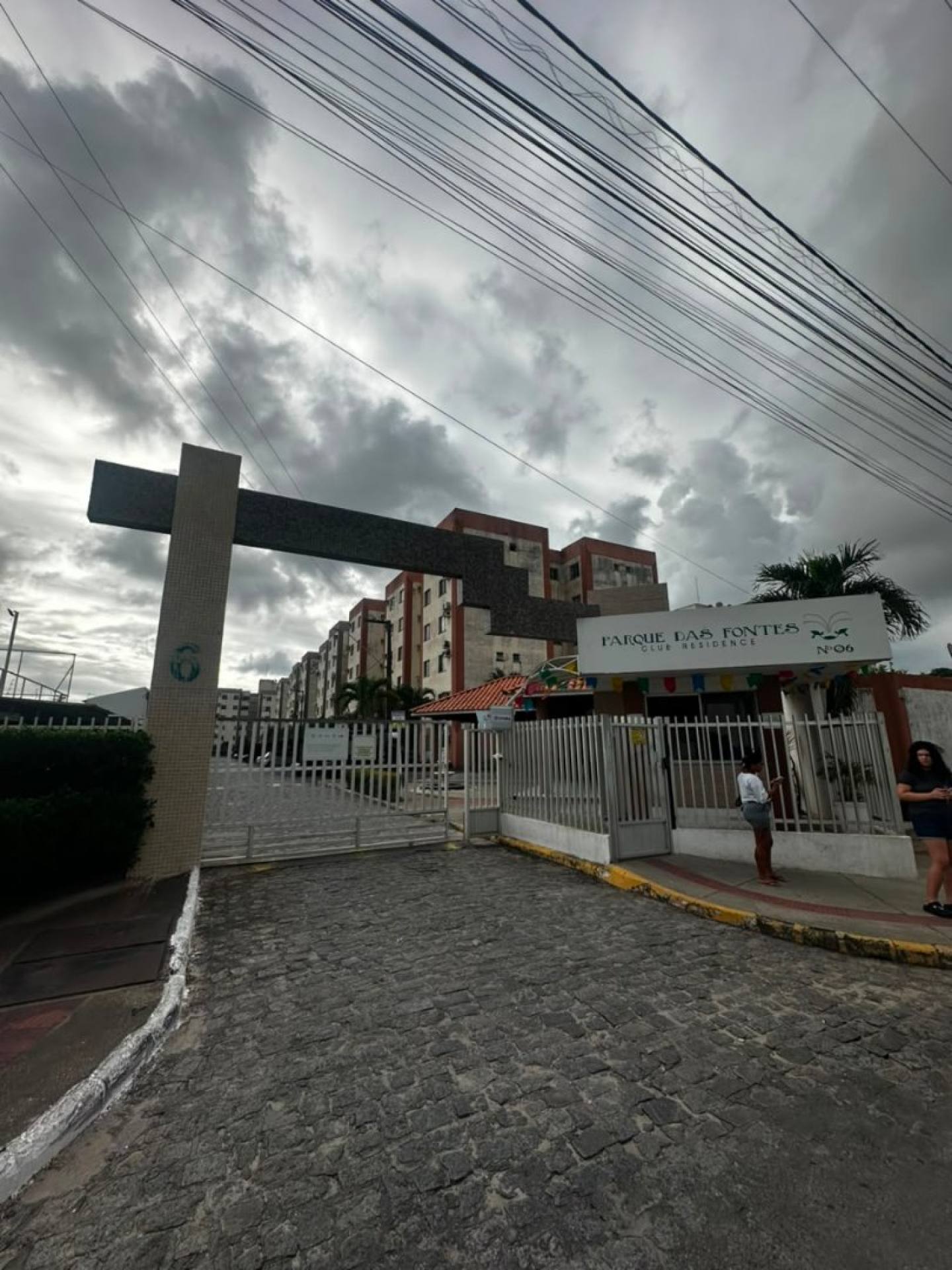 Apartamento Térreo à Venda no Condomínio Parque das Fontes – 3 Quartos, sendo 1 Suíte