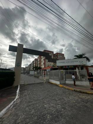Apartamento Térreo à Venda no Condomínio Parque das Fontes – 3 Quartos, sendo 1 Suíte